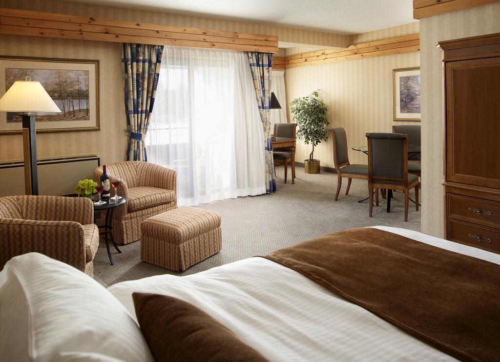 Pinestone Resort, Conference Centre, Spa & Golf Course Haliburton Eksteriør billede