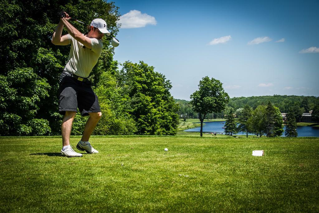 Pinestone Resort, Conference Centre, Spa & Golf Course Haliburton Eksteriør billede